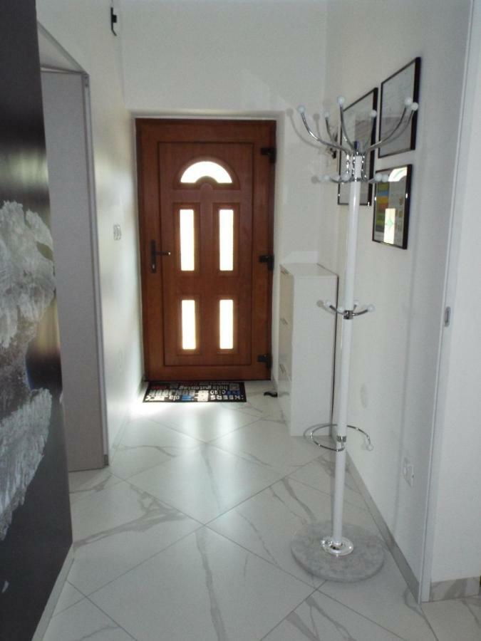 Tj Apartment Крк Экстерьер фото